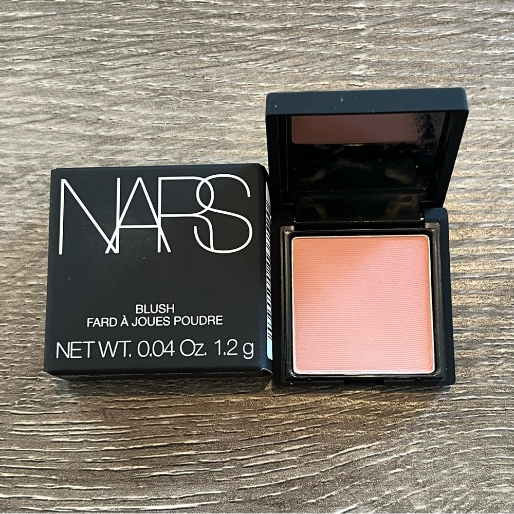 NARS Blush in Behave